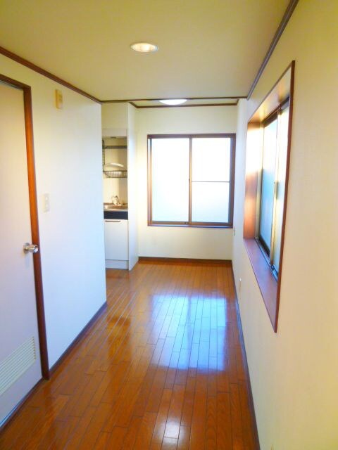 物件内観写真13　(廊下)