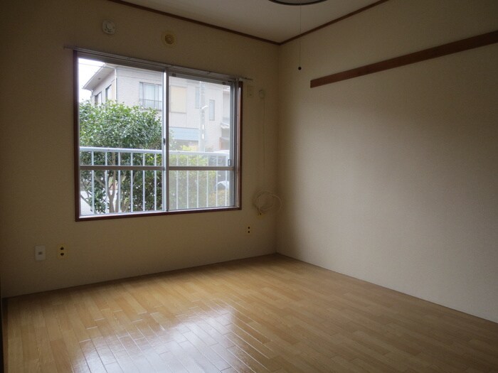 物件内観写真10　(居室)