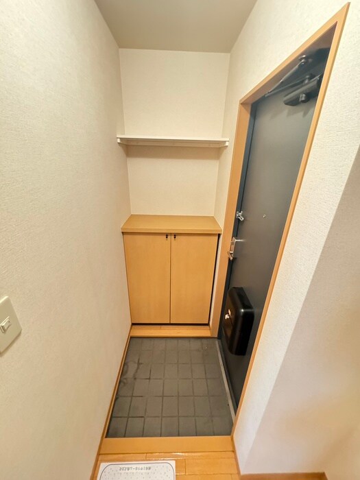 物件内観写真17　(玄関)