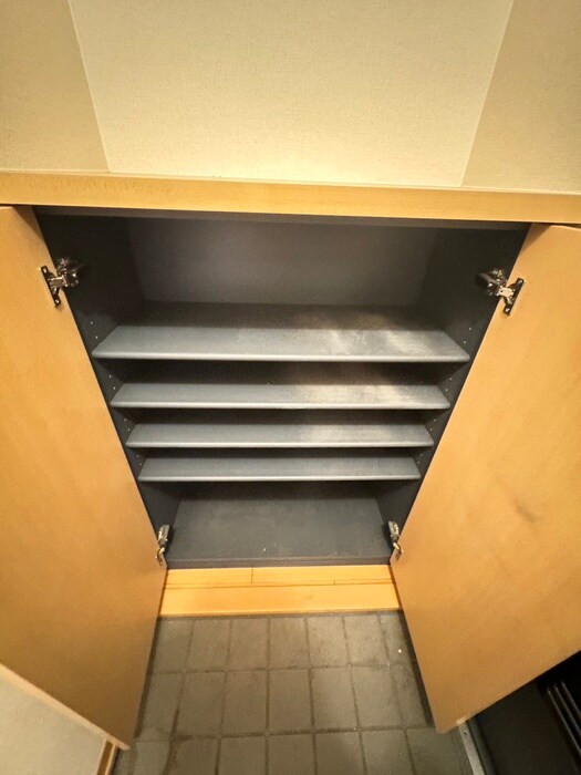 物件内観写真18　(靴箱)