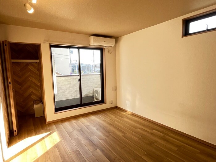 物件内観写真8　(居室)