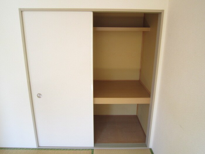 物件内観写真15　(収納)