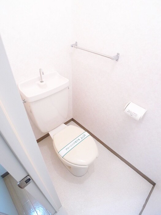 物件内観写真11　(トイレ)