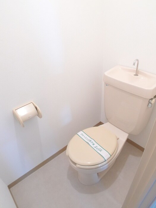 物件内観写真15　(トイレ)