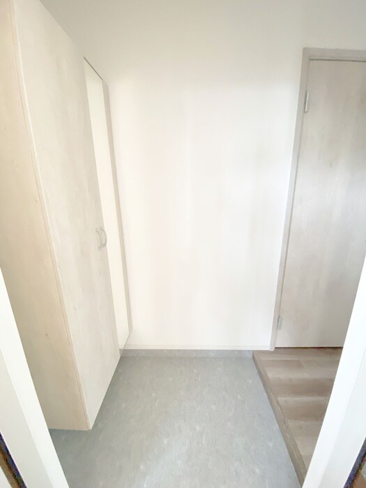 物件内観写真7　(玄関)