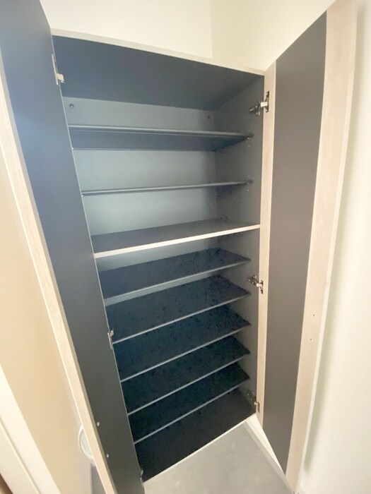 物件内観写真8　(靴箱)