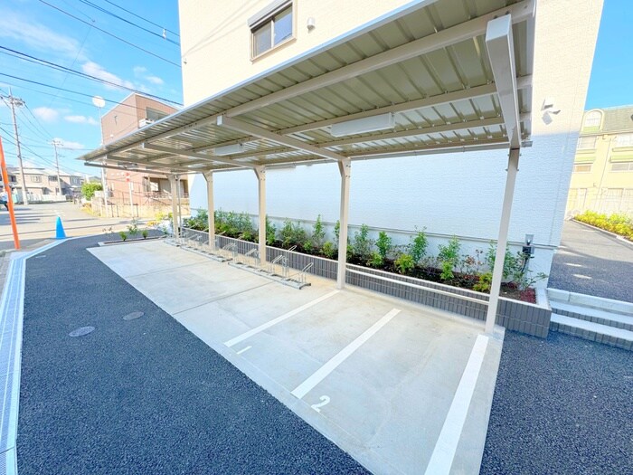 物件外観写真4　(駐輪場)