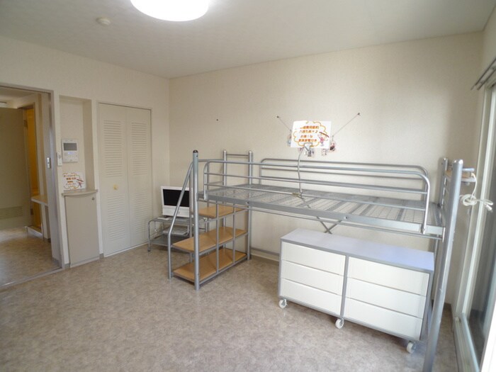 物件内観写真8　(居室)