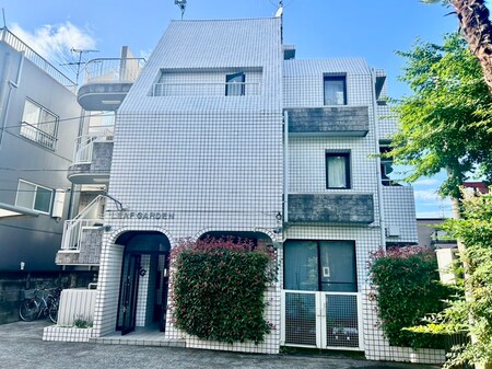 リ－フガ－デン外観写真