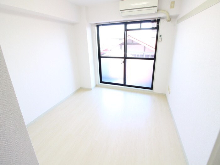 物件内観写真13　(居室)