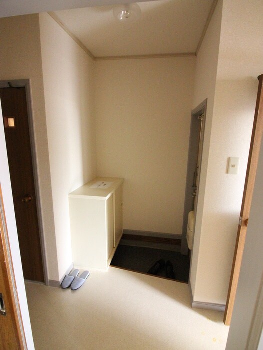 物件内観写真18　(玄関)