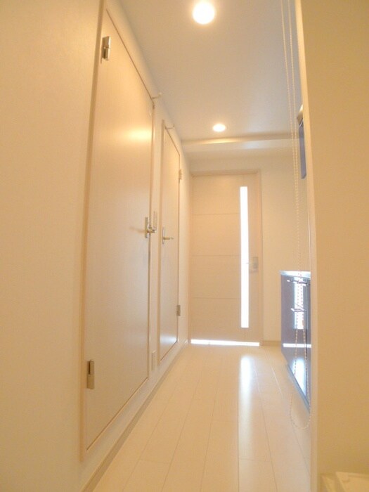 物件内観写真14　(廊下)