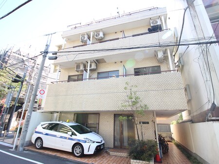 パレ・ドール千駄ヶ谷(203)外観写真