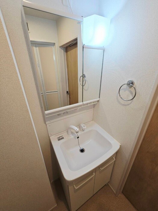 物件内観写真12　(洗面)