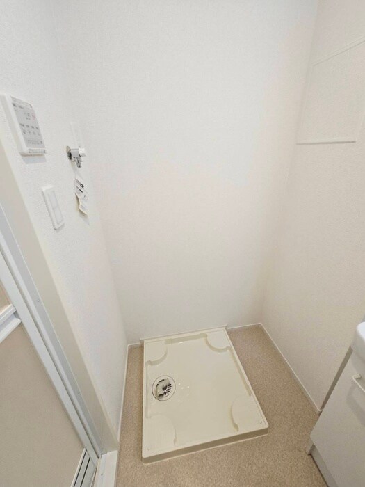 物件内観写真20　(洗濯機置場)