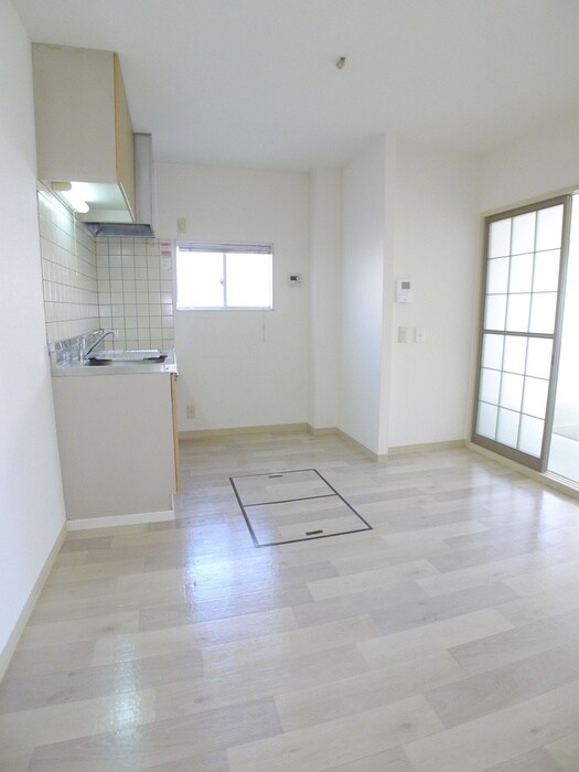 物件内観写真6　(内観写真)