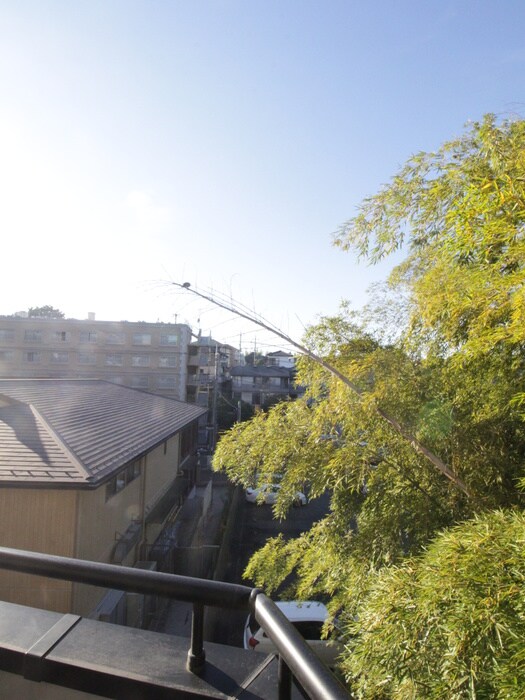 物件内観写真16　(室内からの展望)