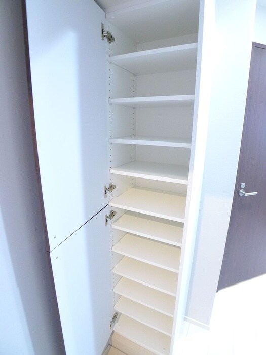 物件内観写真10　(靴箱)