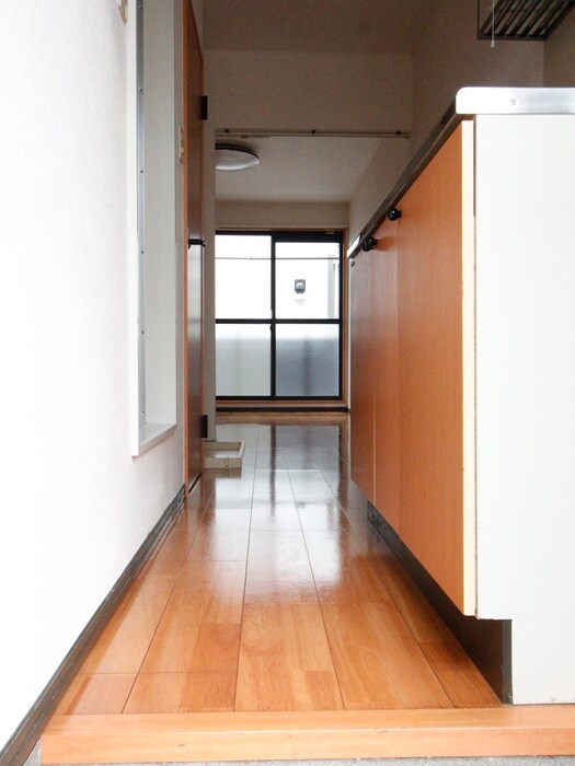 物件内観写真7　(玄関)