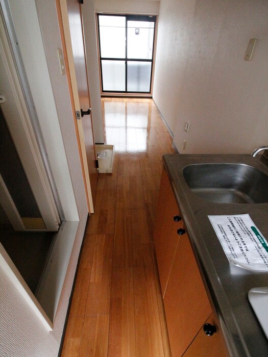 物件内観写真20　(廊下)