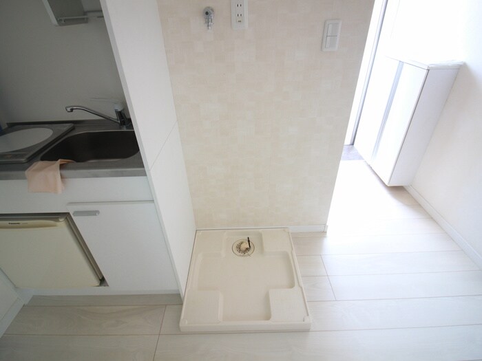 物件内観写真14　(洗濯機置場)