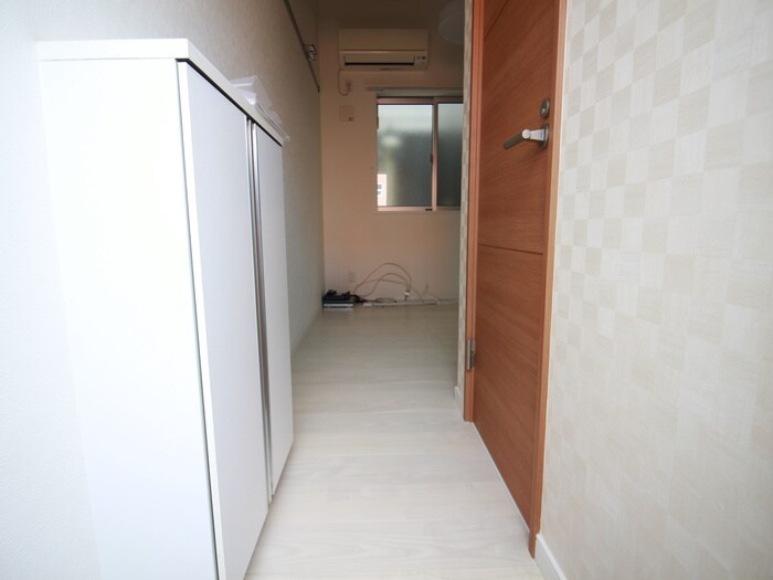物件内観写真20　(廊下)