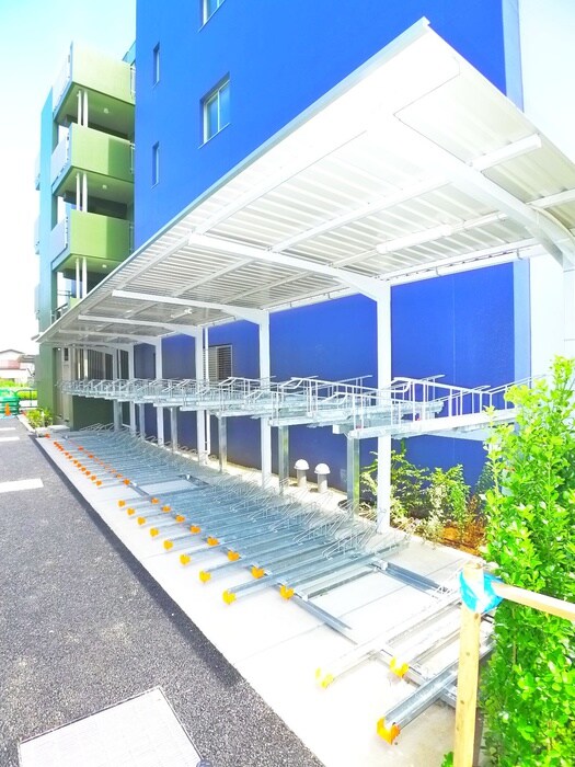 物件外観写真6　(駐輪場)