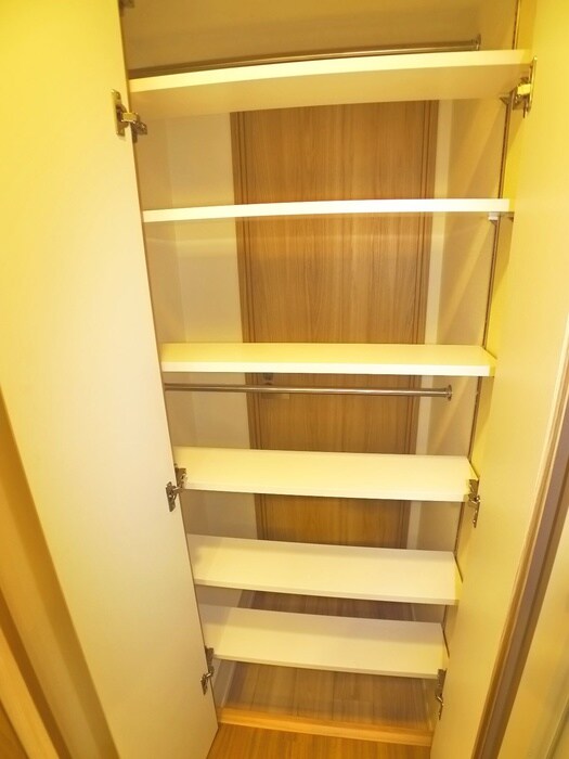 物件内観写真16　(収納)