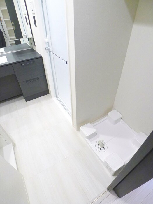 物件内観写真18　(洗濯機置場)