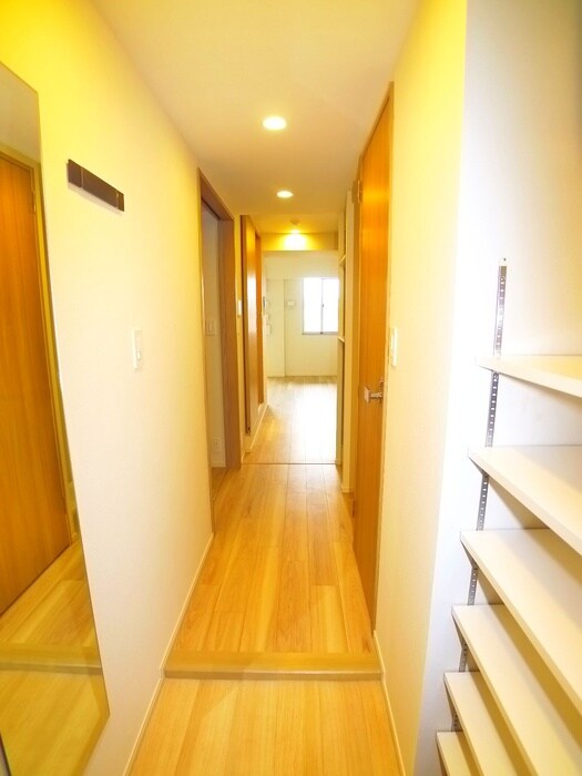 物件内観写真19　(廊下)