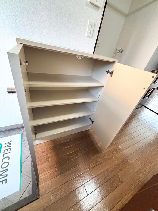 物件内観写真18　(靴箱)