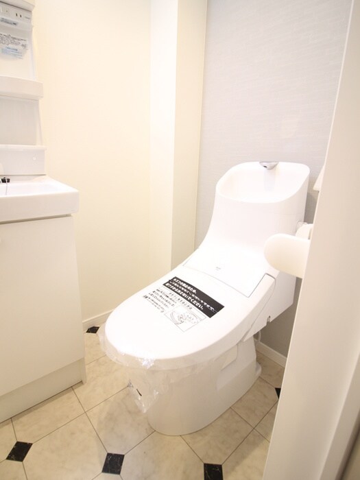 物件内観写真11　(トイレ)