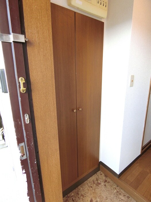 物件内観写真15　(靴箱)