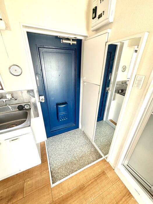 物件内観写真14　(玄関)