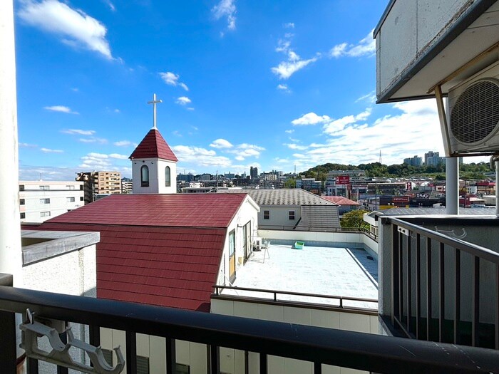 物件内観写真22　(室内からの展望)