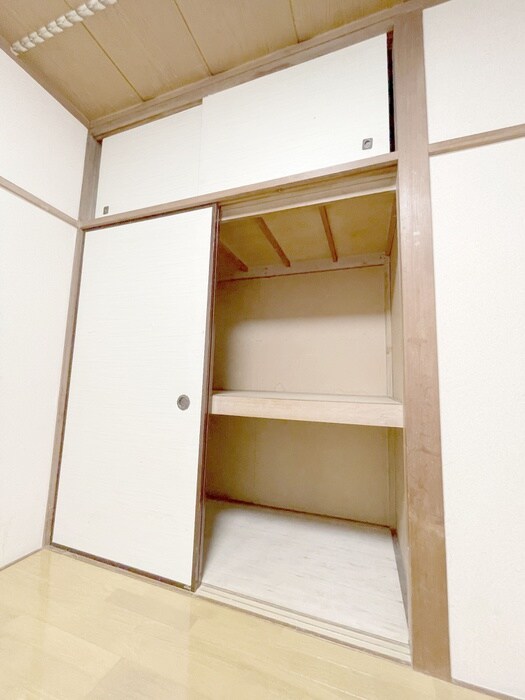 物件内観写真12　(収納)