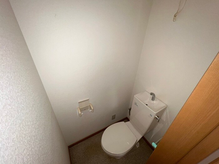 物件内観写真14　(トイレ)