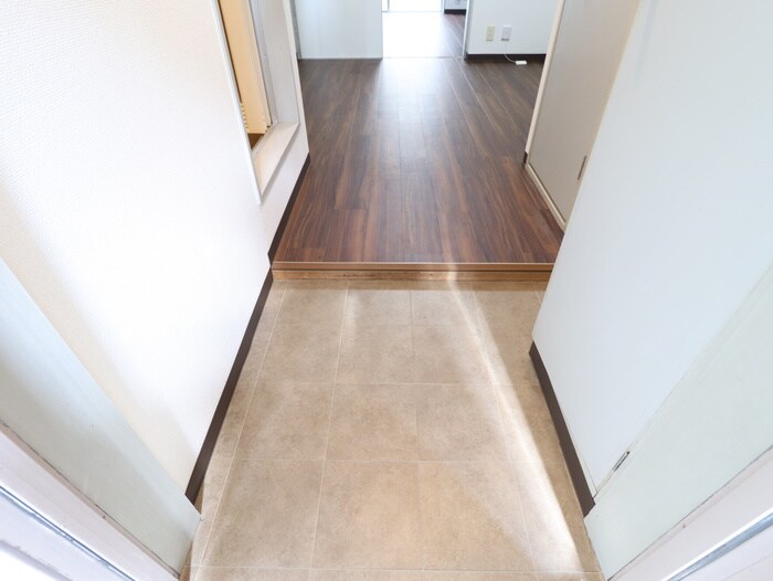 物件内観写真14　(玄関)
