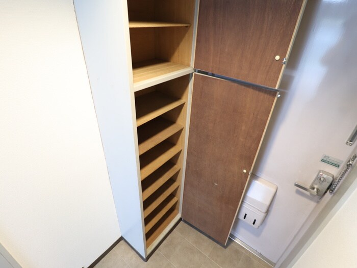 物件内観写真19　(靴箱)