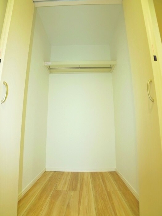 物件内観写真11　(収納)