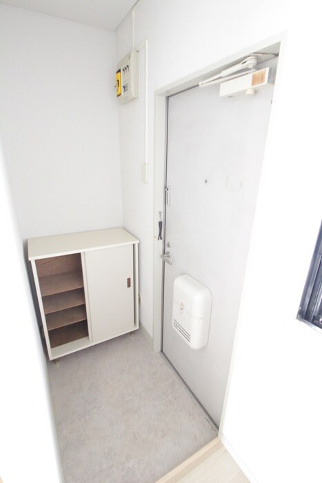 物件内観写真16　(玄関)