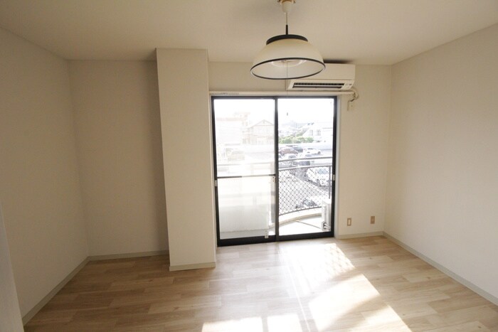 物件内観写真21　(居室)