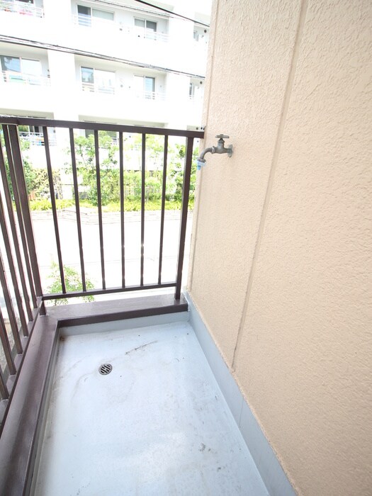 物件内観写真10　(洗濯機置場)