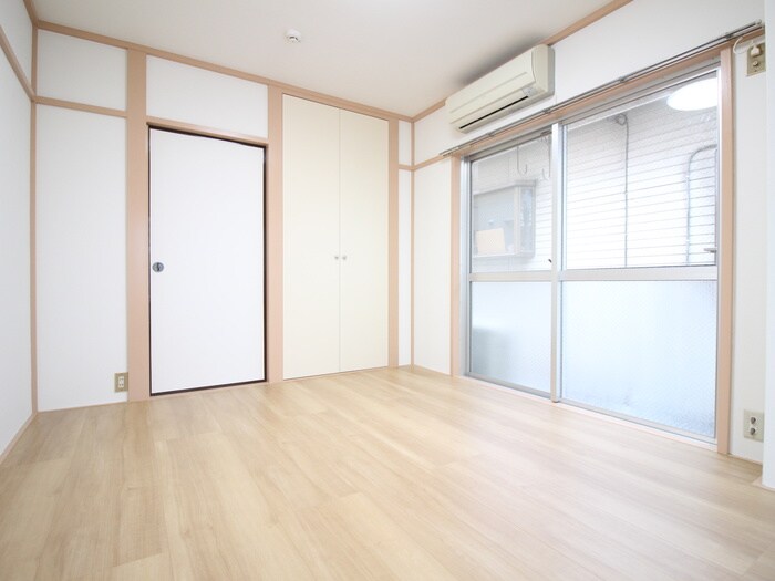 物件内観写真11　(居室)