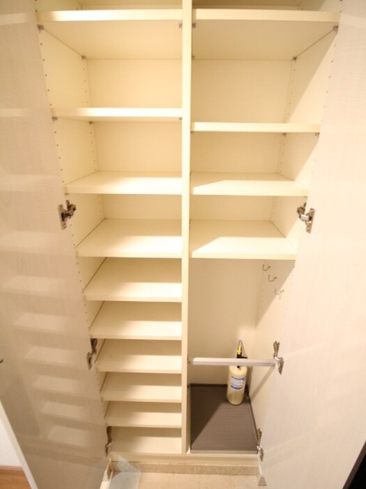 物件内観写真12　(靴箱)