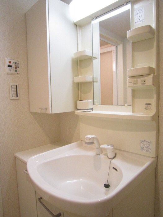 物件内観写真12　(洗面)