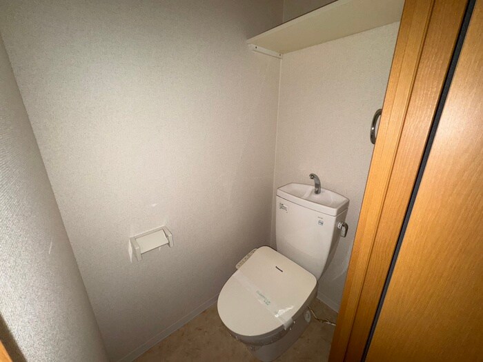 物件内観写真14　(トイレ)