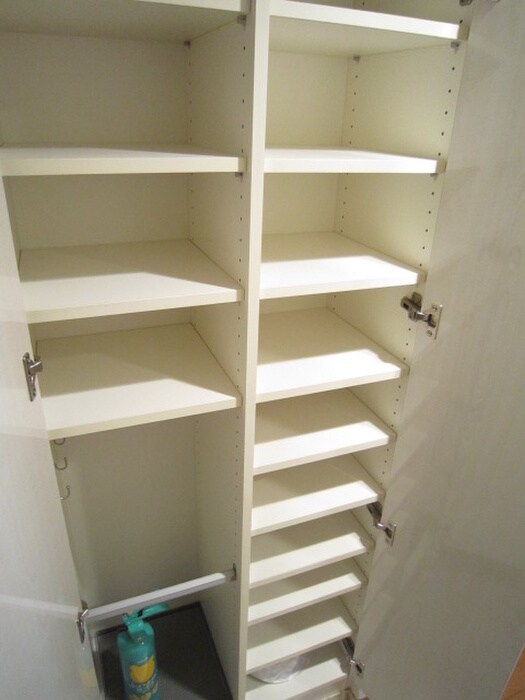 物件内観写真15　(靴箱)