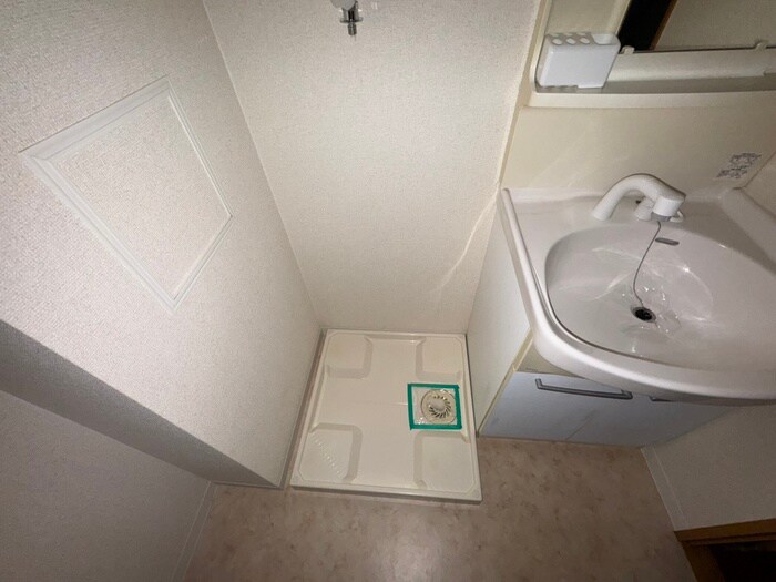 物件内観写真19　(洗濯機置場)