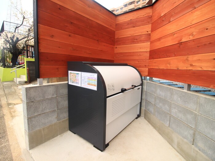 物件外観写真4　(建物設備)